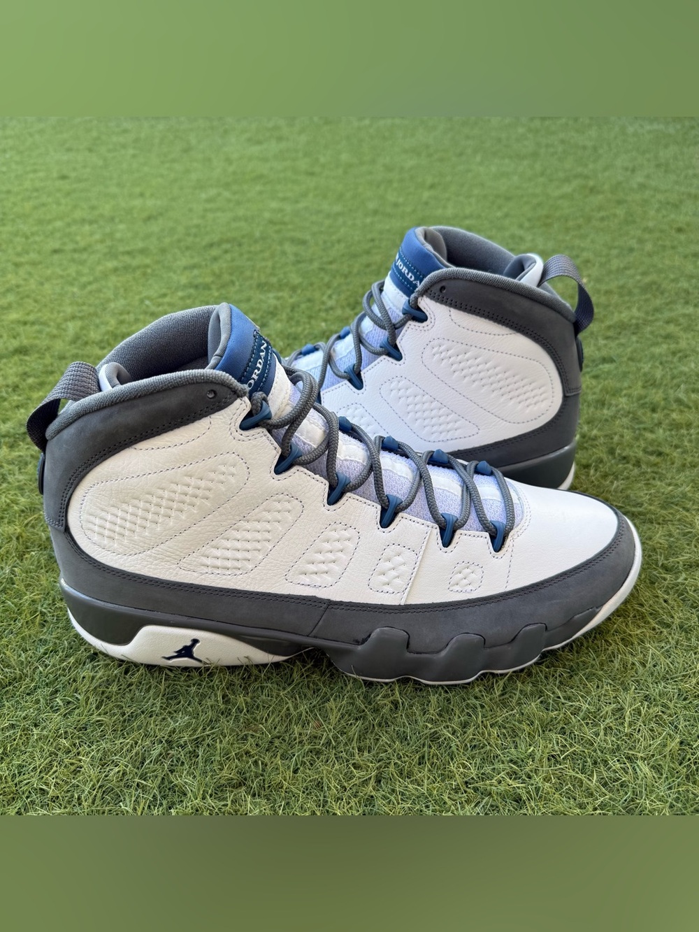 Air Jordan 9 Retro
